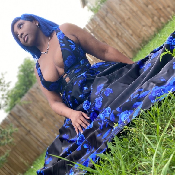 Floral Plunging-V Ball Gown with Embellished Bands - Picture 3 of 3